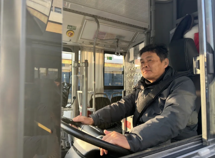 馬鞍山長(zhǎng)客：公交司機(jī)冷靜處置 乘客突發(fā)疾病轉(zhuǎn)危為安