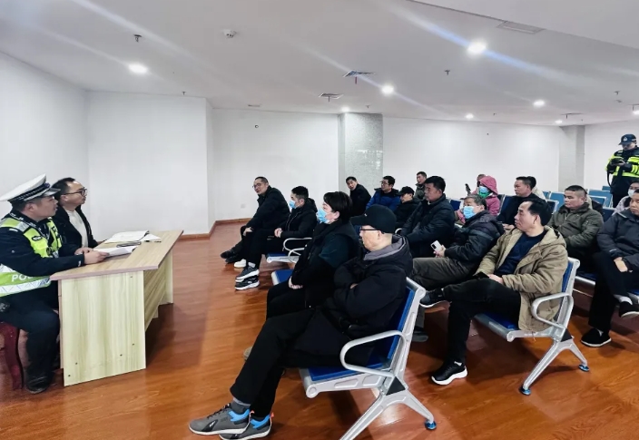 萍鄉(xiāng)長運 聯(lián)合蘆溪、上栗交警部署春運安全工作