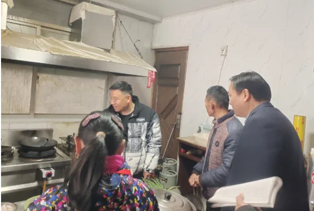 黃山長(zhǎng)運(yùn):開(kāi)展消防安全檢查