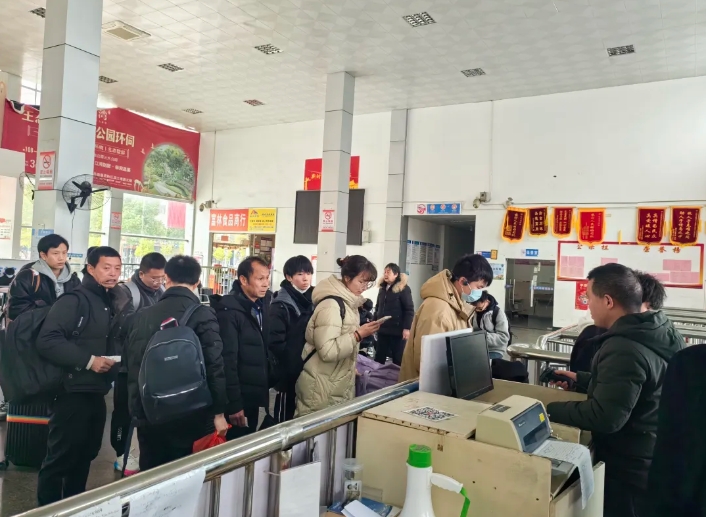 撫州長(zhǎng)運(yùn)：廣昌分公司多措并舉 積極應(yīng)對(duì)返程客流高峰