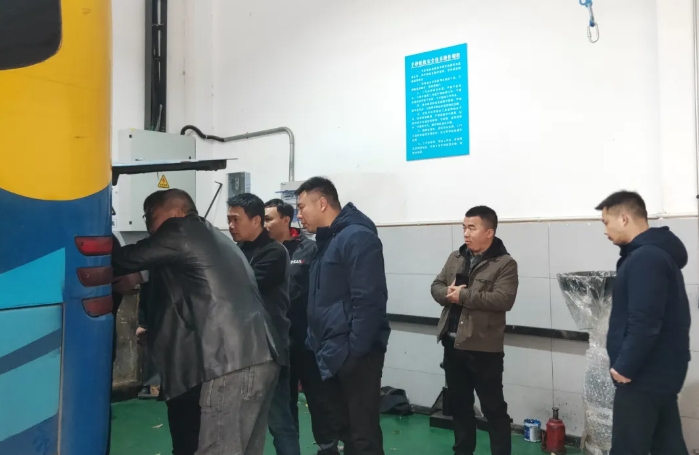 都市城際公交：省、市、區(qū)聯(lián)合開(kāi)展老舊車(chē)輛隱患排查工作檢查與指導(dǎo)