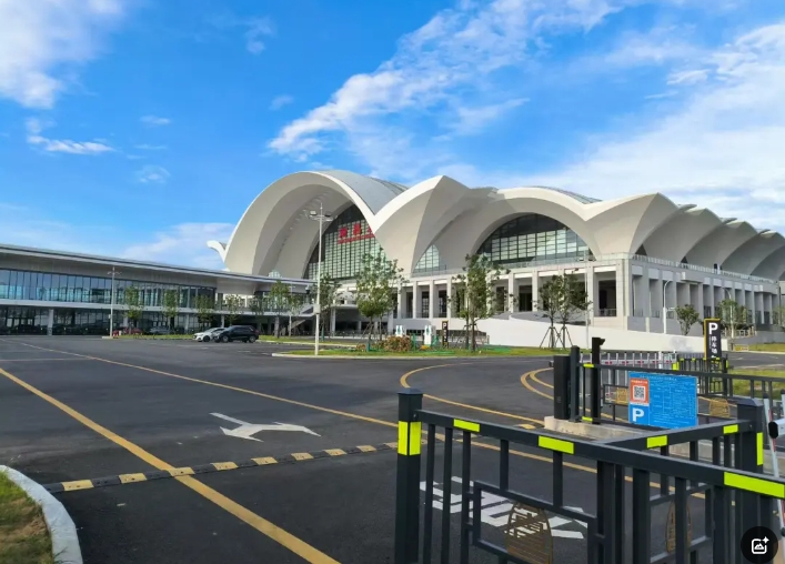 南昌日報、江南都市報、江西工人報聚焦江西長運