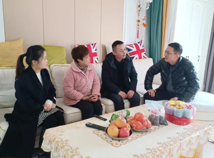 都市城際公交 開(kāi)展廉政家訪活動(dòng)