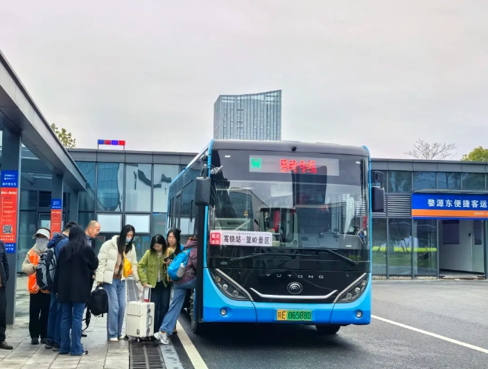 婺源公交：“婺源高鐵站—江嶺景區(qū)”站點巴士“賞花專線”來嘍！