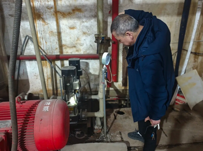 長運物業(yè):開展用水設(shè)備檢查