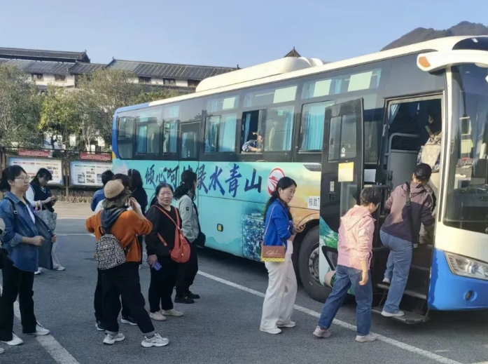 撫州長運:景區(qū)直通車迎來春游高峰