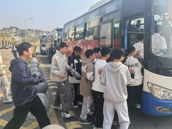 撫州長運(yùn)：青春逐夢(mèng) 暖心護(hù)航