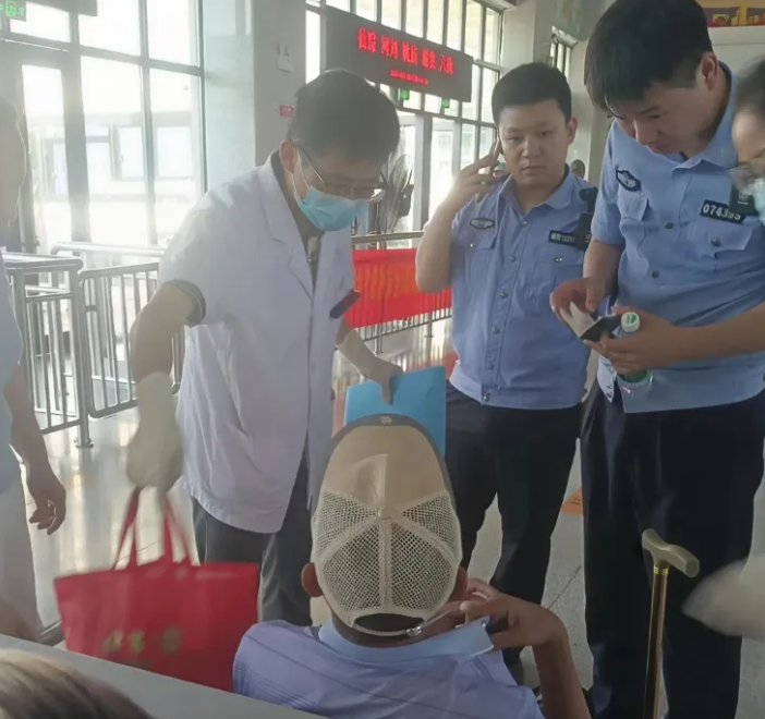 馬鞍山長(zhǎng)客：轉(zhuǎn)危為安！含山中心客運(yùn)站救助聾啞老人