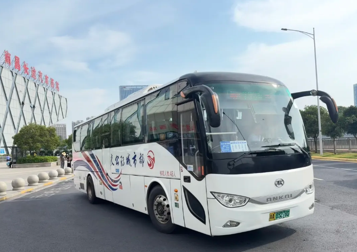 都市城際公交：與江西航空職業(yè)技術(shù)學(xué)院成功簽署長(zhǎng)期運(yùn)輸服務(wù)協(xié)議