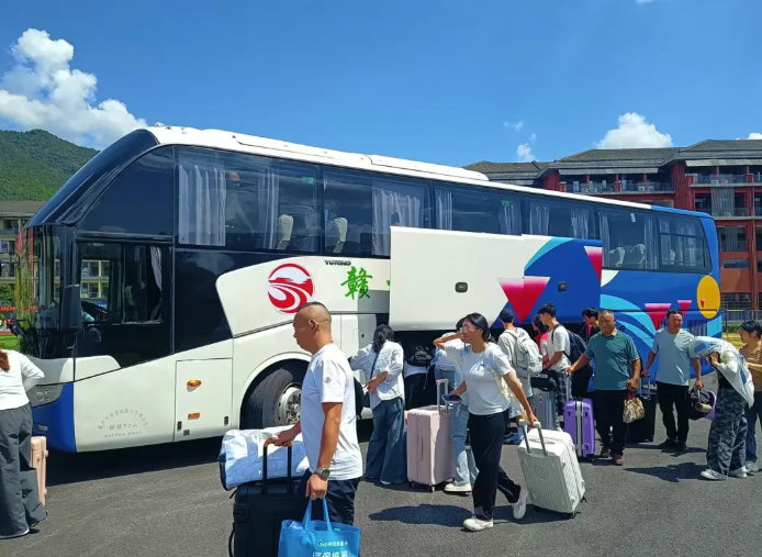 贛州方通 護(hù)航新生入學(xué)