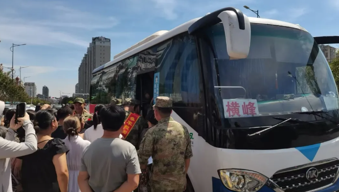 服務質量“百日”攻堅 || 上饒汽運：“百日攻堅”凈舊車 一程榮光送新兵