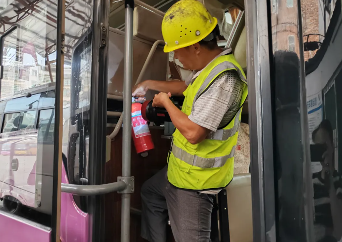 贛州方通：筑牢營(yíng)運(yùn)客車(chē)安全例檢防線