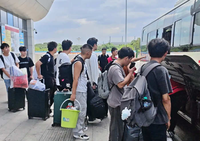 撫州長運：定制服務(wù)護航返校路全流程保障暖學子心