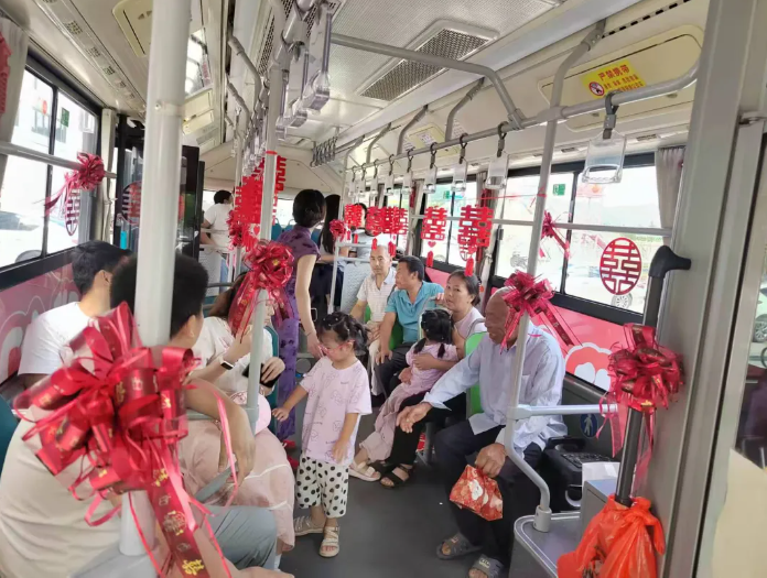 撫州長(zhǎng)運(yùn)：“喜宴專屬接送服務(wù)” 亮相樂(lè)安