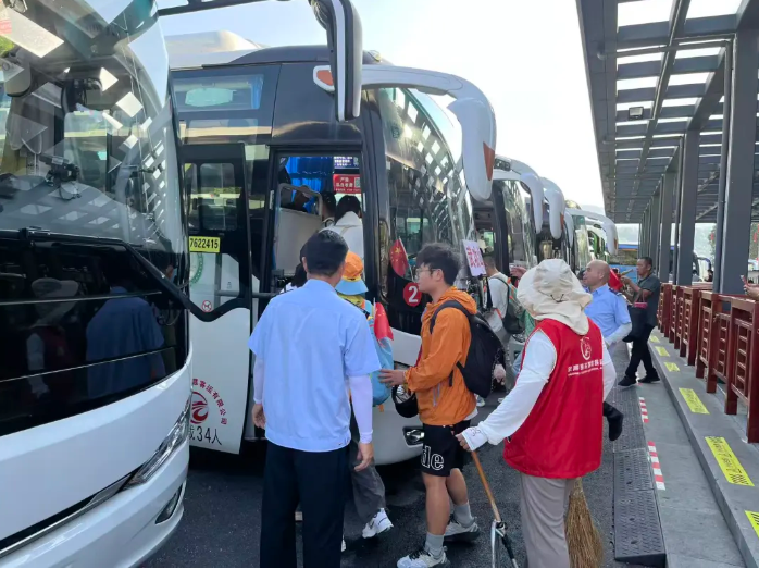 吉安長運(yùn)：圓滿完成國慶中秋“雙節(jié)”景區(qū)運(yùn)輸保障工作