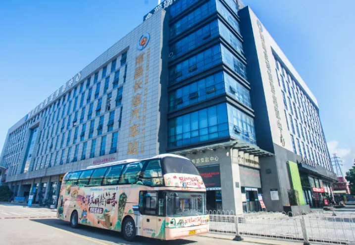 江西長運(yùn)?；韬钪蓖ㄜ囍?chuàng)旅游新高