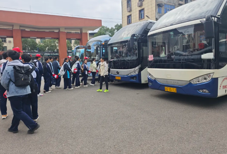 九江長運：護航永修一中600余名師生研學(xué)之旅