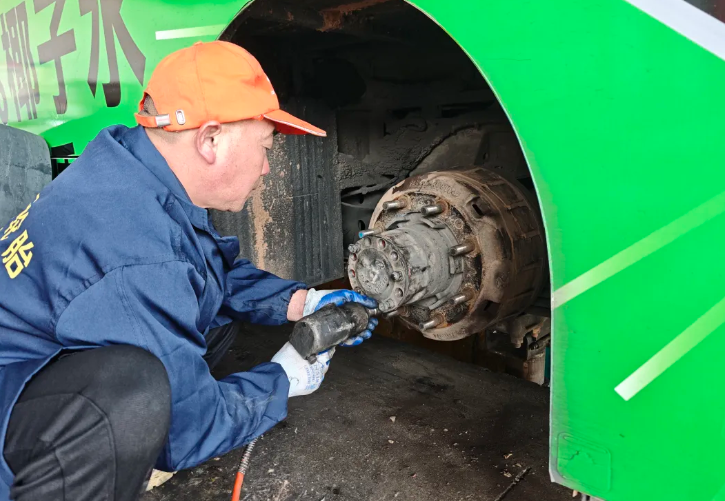 鷹潭公司 開展修理工維修技能比賽