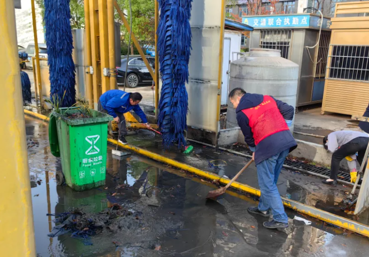 都市城際公交：站務(wù)分公司深化文明行動 潔凈場站環(huán)境