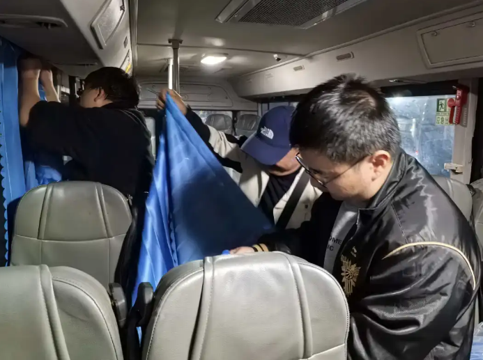 服務(wù)質(zhì)量“百日”攻堅(jiān) || 景德鎮(zhèn)長(zhǎng)運(yùn)：開展“公交車清潔、車輛窗簾更換“管理工作