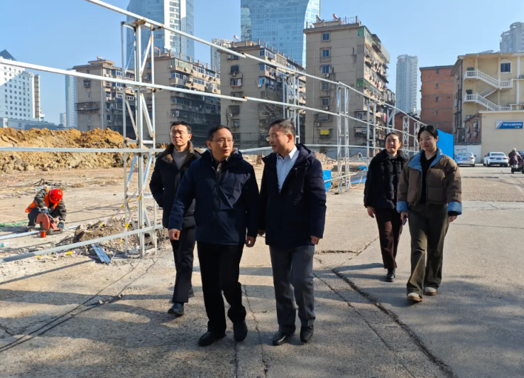 劉志堅督導(dǎo)長運物業(yè)、南昌全域旅游集散中心、徐坊客運站、南昌長途汽車西站文明創(chuàng)建工作