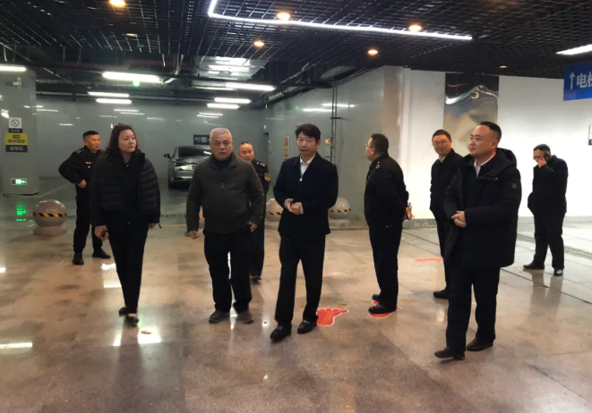 撫州市交通運(yùn)輸局領(lǐng)導(dǎo)督導(dǎo)撫州客運(yùn)中心元旦安全工作