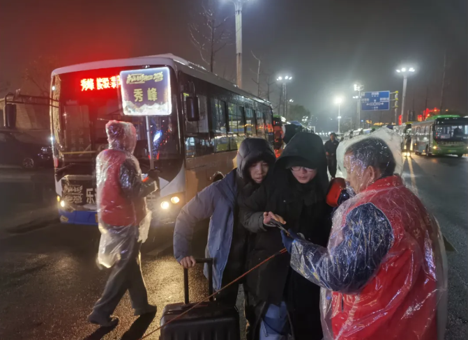 九江長運(yùn)：歲末堅(jiān)守護(hù)航跨年音樂節(jié)