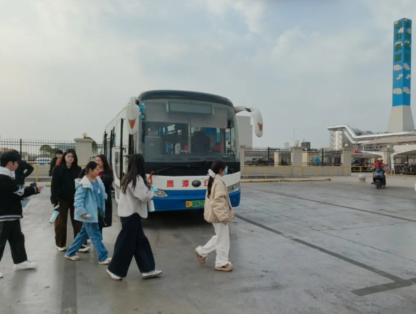 鷹潭公司：助力高校學(xué)子企業(yè)見習(xí)