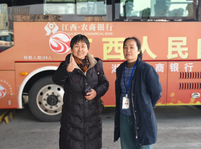 九江長運(yùn)：座椅縫隙里的暖心守護(hù)！湖口汽車站助游客尋回珍貴手機(jī)