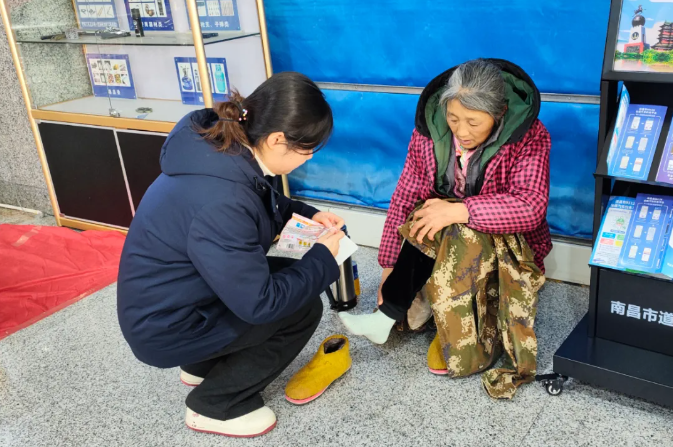 都市城際公交：暖心暖行 溫情守護(hù)